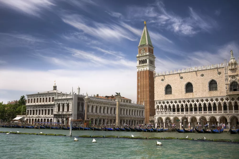 Dóžecí palác a Campanile di San Marco