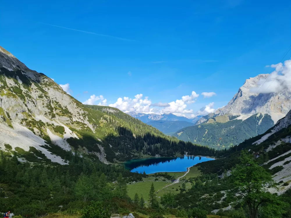 Jedno z krásných alpských jezer